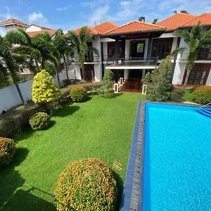Christima 2* Negombo