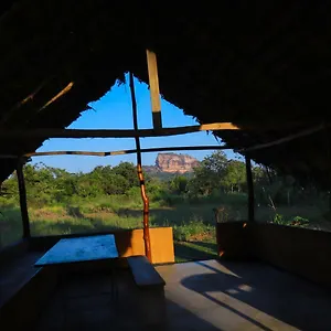Resort Rock Gate